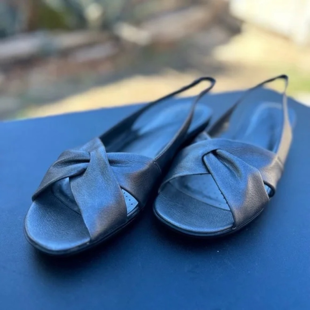 Life Stride Women's Mimosa 2 Soft Systems Slingback Wedge Sandal in Grey